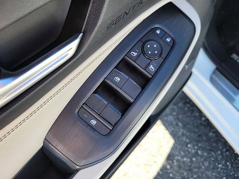 New 2026 Nissan Sentra SL w/ Floor Mat Package image 10