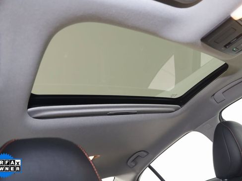 Used 2024 Nissan Sentra SR w/ SR Premium Package image 10