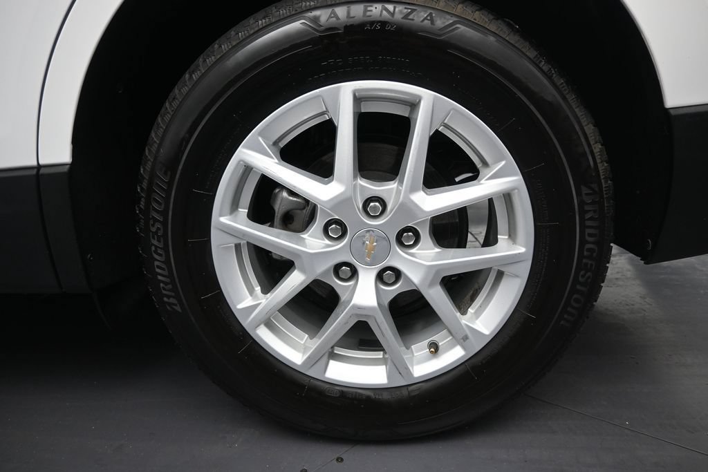 Used 2023 Chevrolet Equinox LS w/ Driver Confidence II Package AWD/4WD image 10