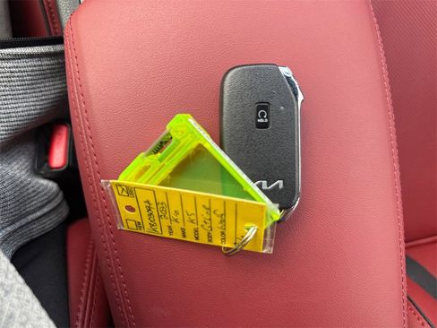 Used 2023 Kia K5 GT-Line image 31