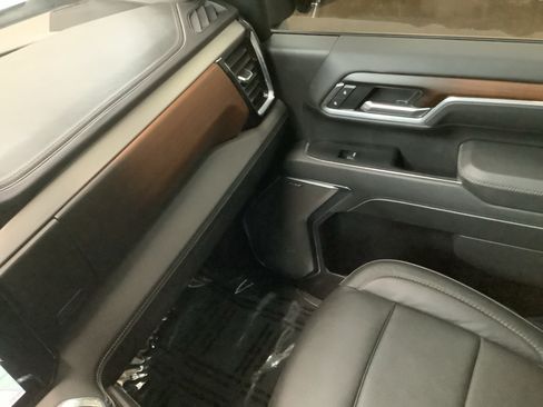 Used 2025 GMC Sierra 2500 Denali AWD/4WD image 22