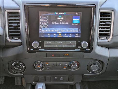 Used 2023 Nissan Frontier SV w/ Tow Package image 19