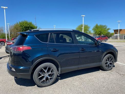 Used 2018 Toyota RAV4 SE w/ Power Extra Value Package AWD/4WD image 4