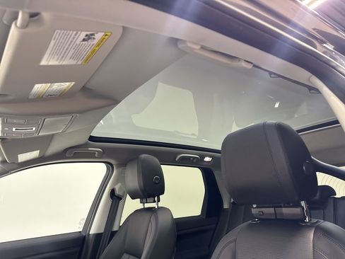 Used 2019 Land Rover Discovery Sport HSE AWD/4WD image 29