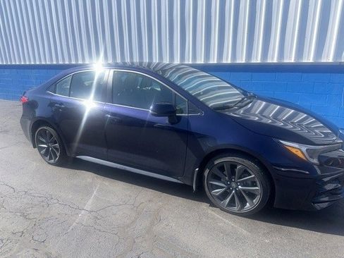 Used 2023 Toyota Corolla SE image 2