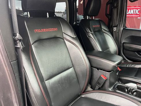Used 2019 Jeep Wrangler Unlimited Rubicon image 40