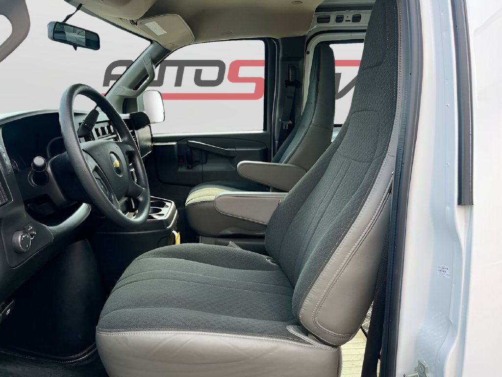 Used 2023 Chevrolet Express 2500 w/ Driver Convenience Package RWD image 19