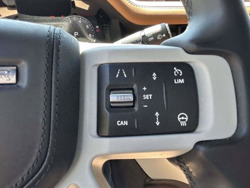 Used 2024 Land Rover Defender 110 X-Dynamic SE image 25