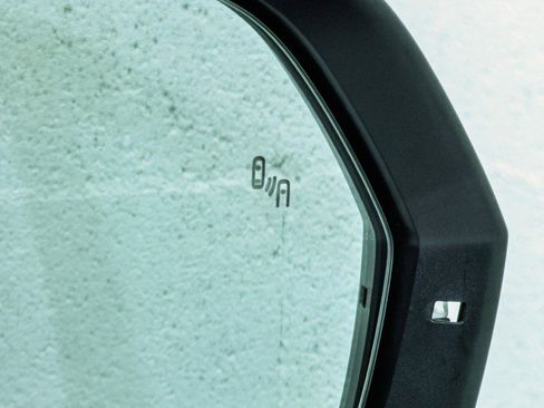 Used 2023 Volkswagen Atlas SEL Premium image 28