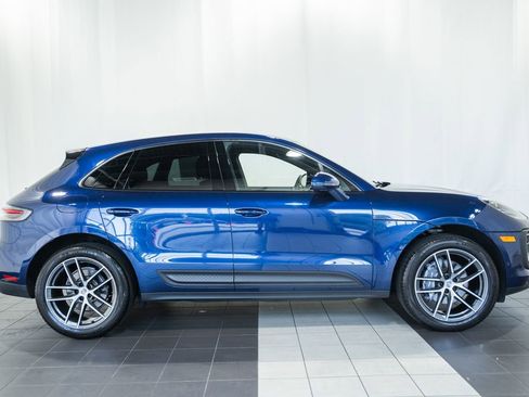 Used 2022 Porsche Macan AWD/4WD image 3