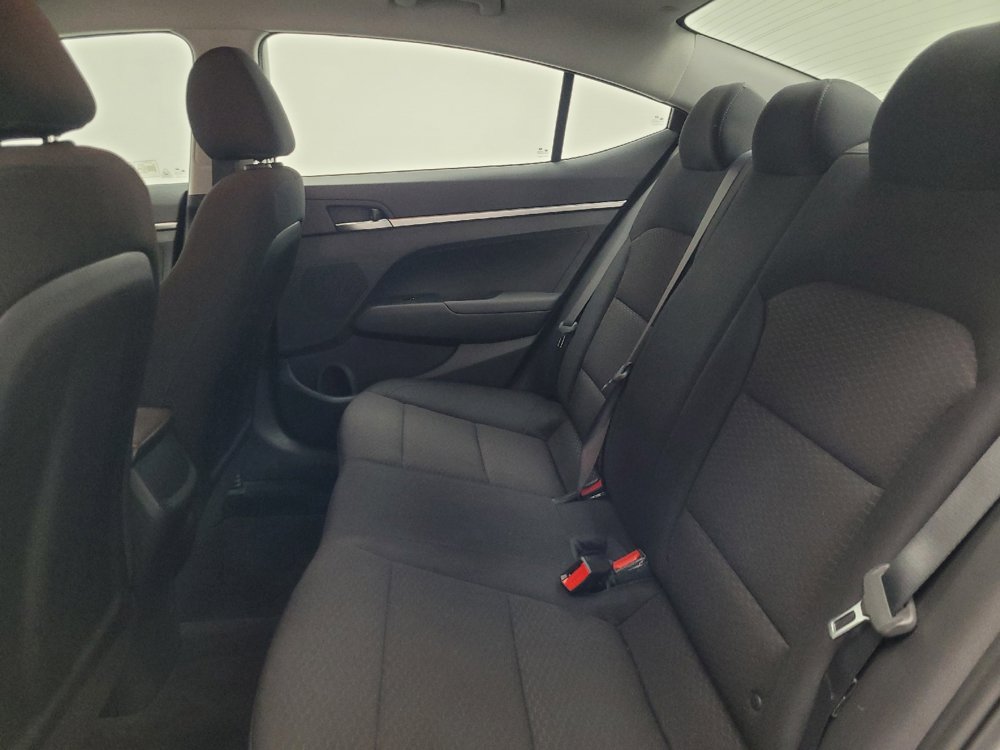 Used 2020 Hyundai Elantra SE w/ Cargo Package (C1) FWD image 18