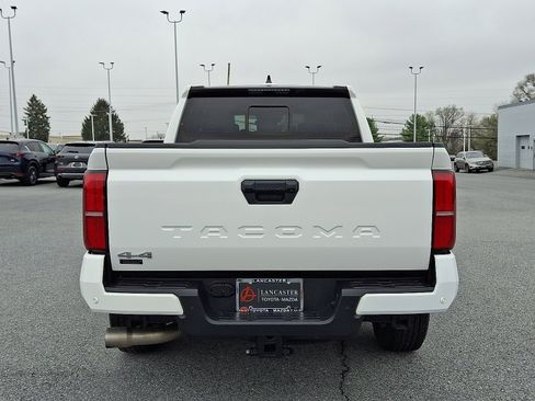 Certified 2024 Toyota Tacoma SR5 AWD/4WD image 6