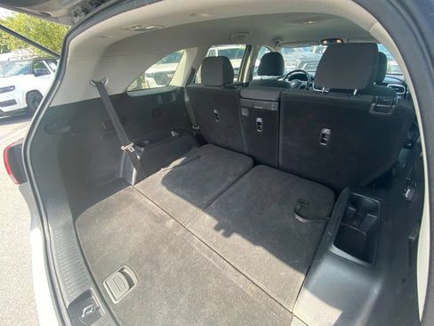 Used 2019 Kia Sorento FWD V6 w/ LX V6 Convenience Package image 8
