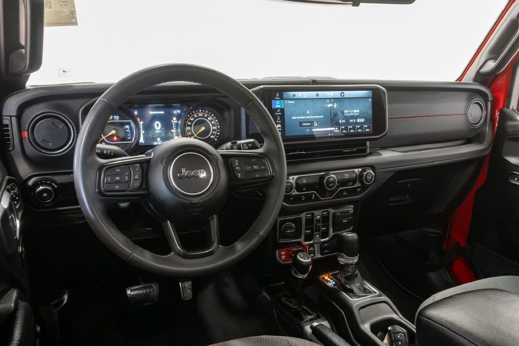 Used 2025 Jeep Wrangler Unlimited Rubicon AWD/4WD image 7