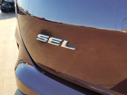 Used 2024 Ford Edge SEL w/ Convenience Package image 28