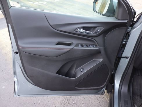 Used 2024 Chevrolet Equinox RS image 21