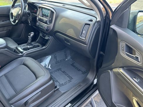 Used 2022 GMC Canyon AT4 image 27