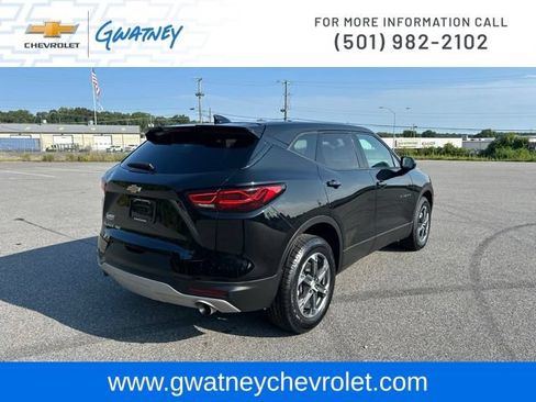 Used 2025 Chevrolet Blazer LT AWD/4WD image 5