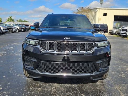 New 2025 Jeep Grand Cherokee Laredo RWD image 2