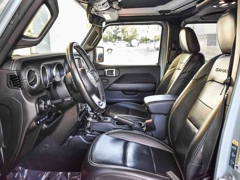 Used 2023 Jeep Wrangler Unlimited Sahara w/ Cold Weather Group image 16