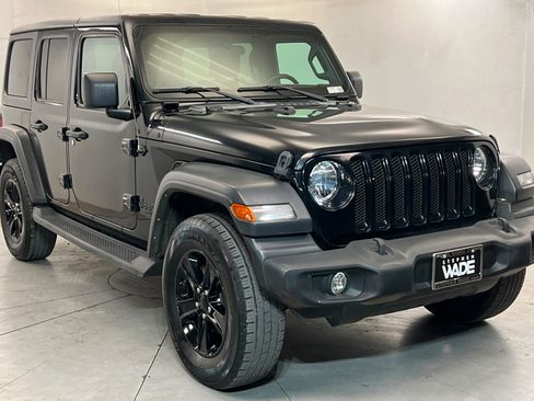 Used 2022 Jeep Wrangler Unlimited Sport AWD/4WD image 7