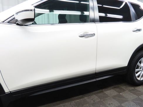 Used 2017 Nissan Rogue SV AWD/4WD image 32