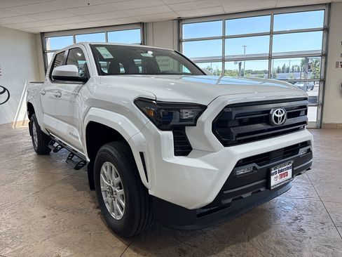 New 2026 Toyota Tacoma SR5 RWD image 4
