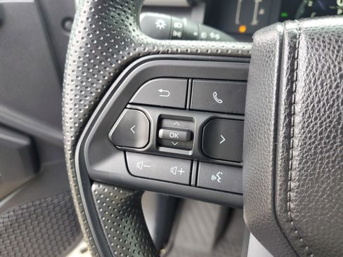 Used 2025 Toyota Tacoma SR5 image 26