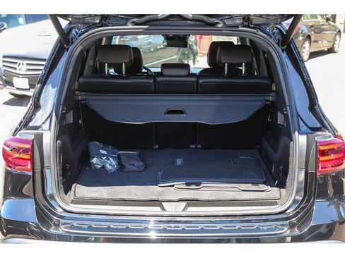 Used 2024 Mercedes-Benz EQB 300 4MATIC image 24