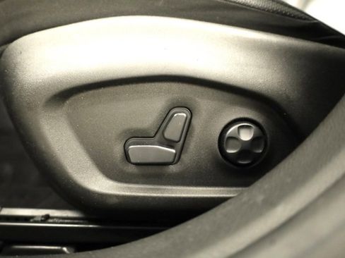 Used 2020 Jeep Renegade Limited image 11