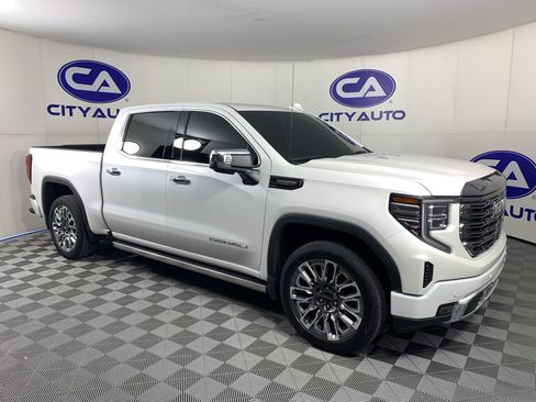 Used 2023 GMC Sierra 1500 Denali Ultimate AWD/4WD image 1