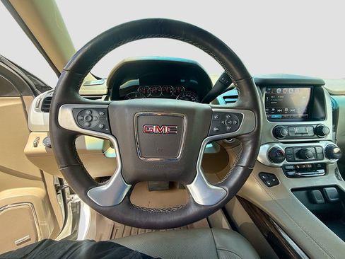 Used 2018 GMC Yukon SLT RWD image 12