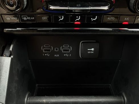 Used 2025 Jeep Grand Cherokee Limited RWD image 27