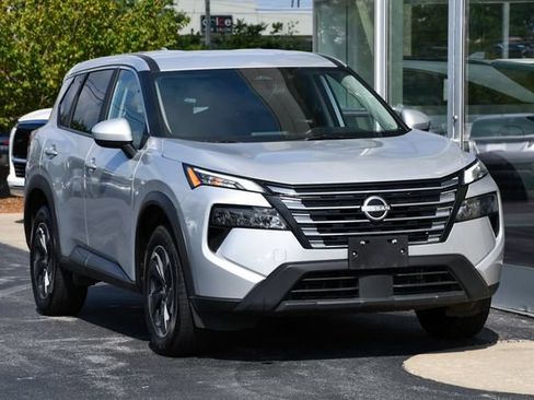 Used 2025 Nissan Rogue SV AWD/4WD image 5