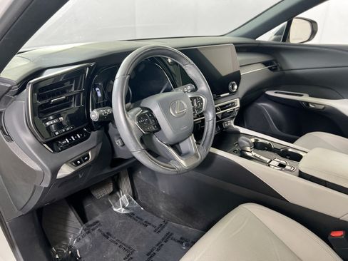 Used 2023 Lexus RX 350 Premium w/ Accessory Package AWD/4WD image 9