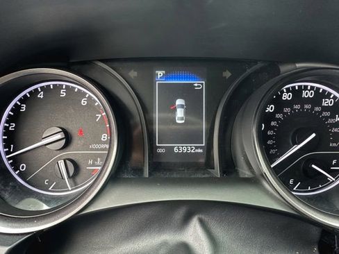 Used 2023 Toyota Camry SE FWD image 17
