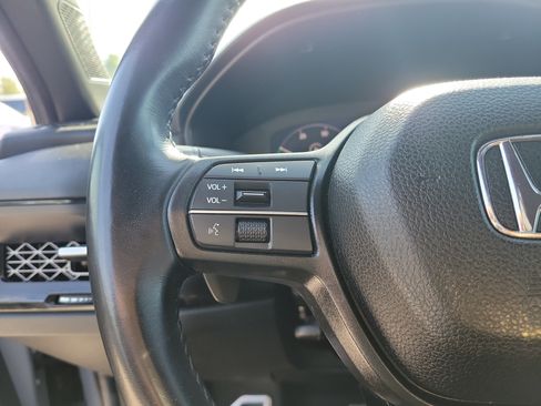 Used 2025 Honda Accord Sport image 26