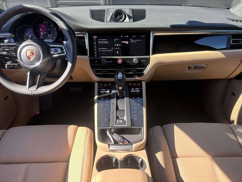 New 2026 Porsche Macan image 18