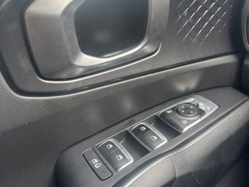 Used 2023 Kia Sorento S w/ Panoramic Sunroof Package FWD image 10