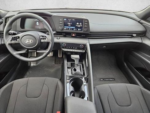New 2026 Hyundai Elantra SEL Sport FWD image 11