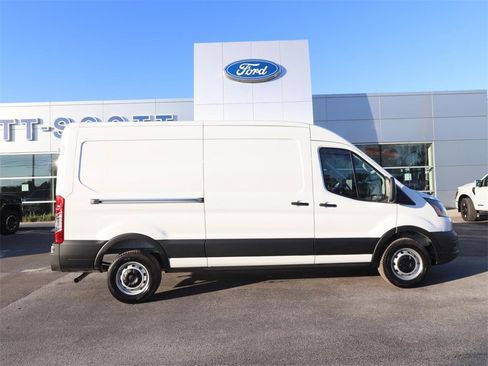 New 2026 Ford Transit 150 148 Medium Roof w/ Load Area Protection Package image 15