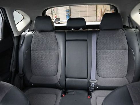 Used 2025 Kia Seltos S image 34