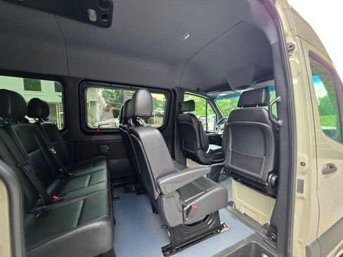 Used 2022 Mercedes-Benz Sprinter 2500 w/ Parking Package image 32
