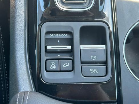 Used 2024 Honda Pilot Touring image 32