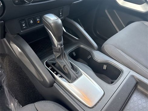 Certified 2022 Nissan Frontier SV image 19