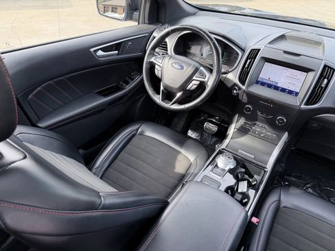 Used 2020 Ford Edge ST-Line w/ Cold Weather Package image 9