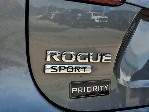 Used 2018 Nissan Rogue Sport SL image 32