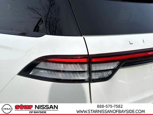 Used 2025 Lincoln Aviator Reserve w/ Jet Appearance Package image 7