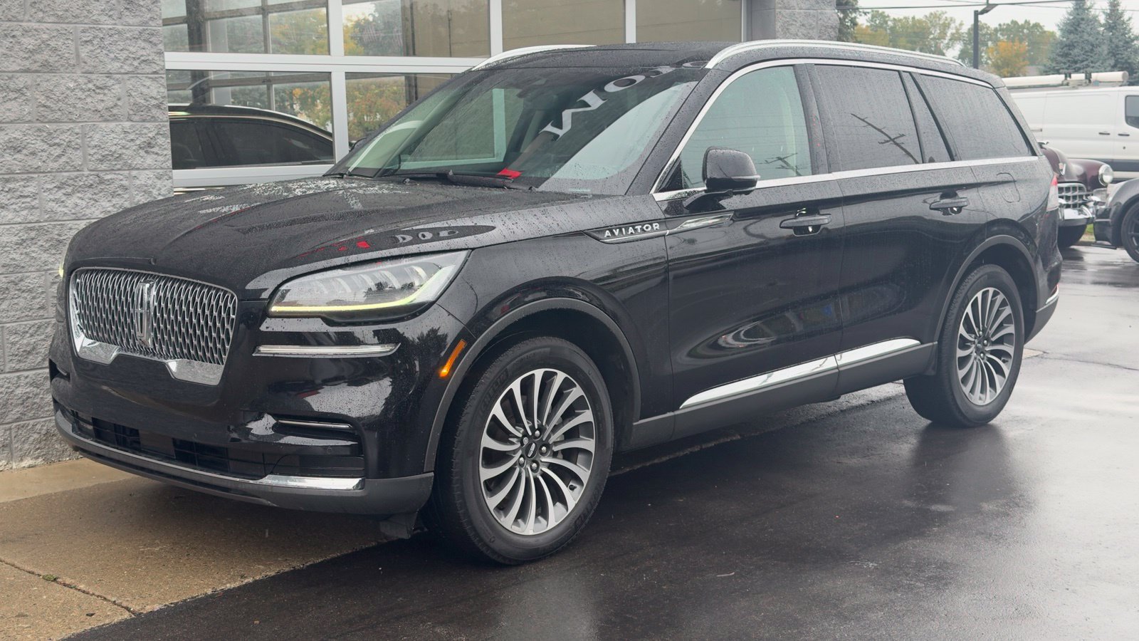 Used 2023 Lincoln Aviator Reserve w/ Elements Package Plus AWD/4WD image 1