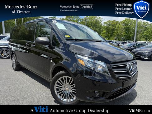 Used 2022 Mercedes-Benz Metris image 1